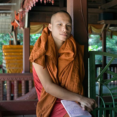 70-buddhist-monk,-angkor-wat-cambodia---copyright-salvo-galano